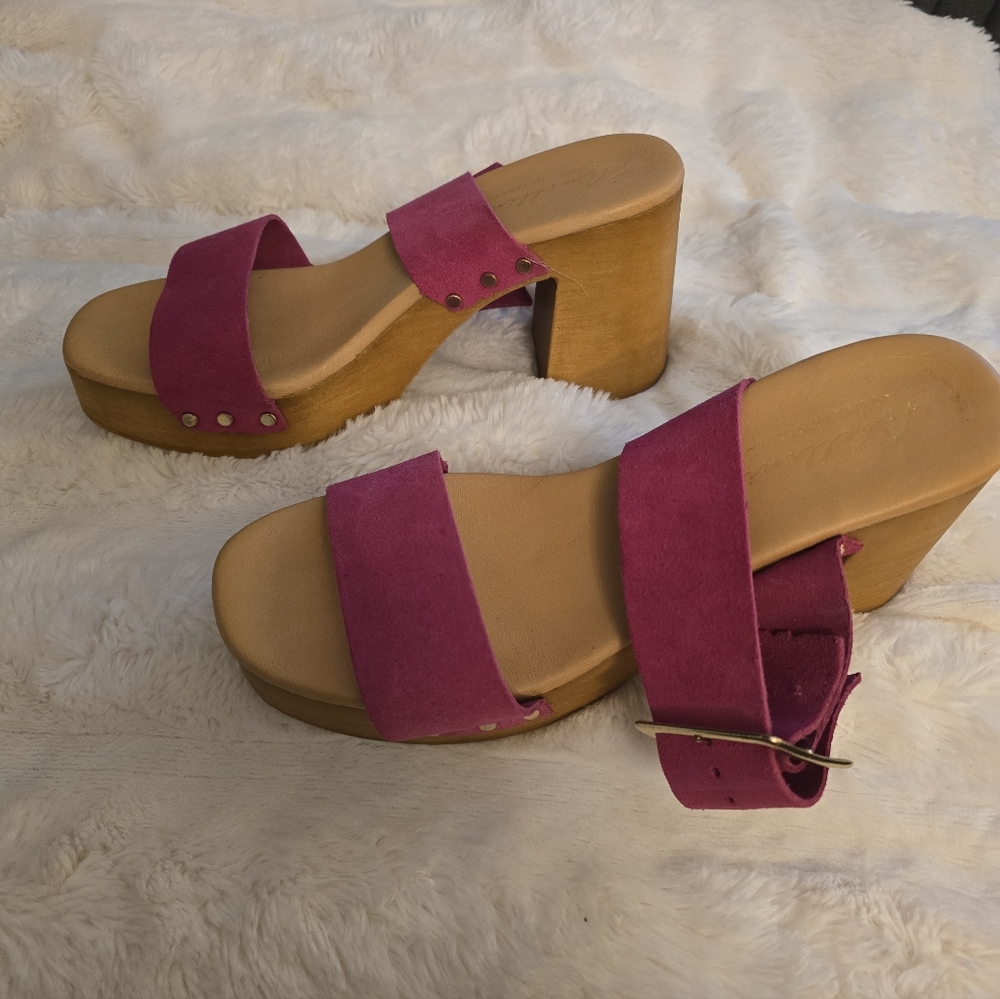 NWOB Avellini Pink Suede Wooden Platform Heel/Clog, Made In Italy, Size 40/9